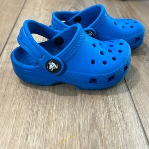 Crocs size 6c